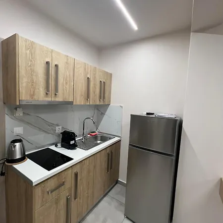 Πανσιόν F&m House Semi Basement