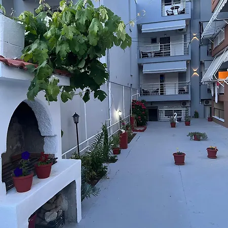 Πανσιόν F&m House Semi Basement