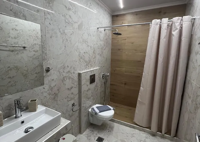 F&m House Semi Basement بيت ضيافة سارتي